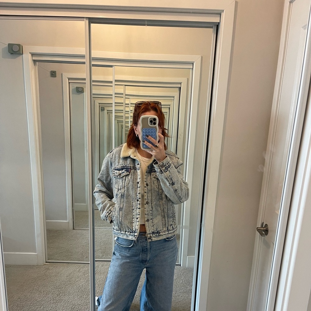 LEVI’S Sherpa Denim Jacket